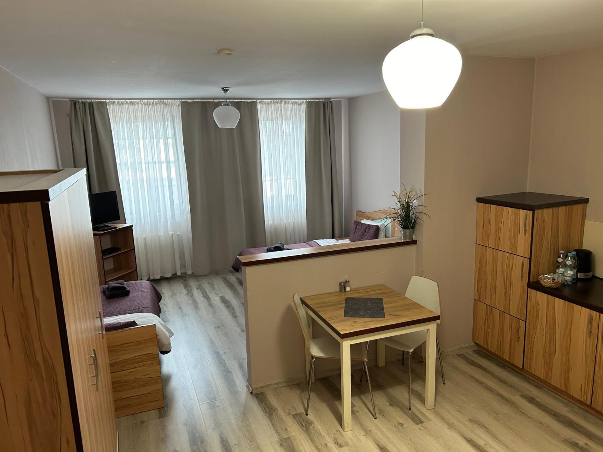 H-T-L Apartamenty Junior Nowa Sol Extérieur photo