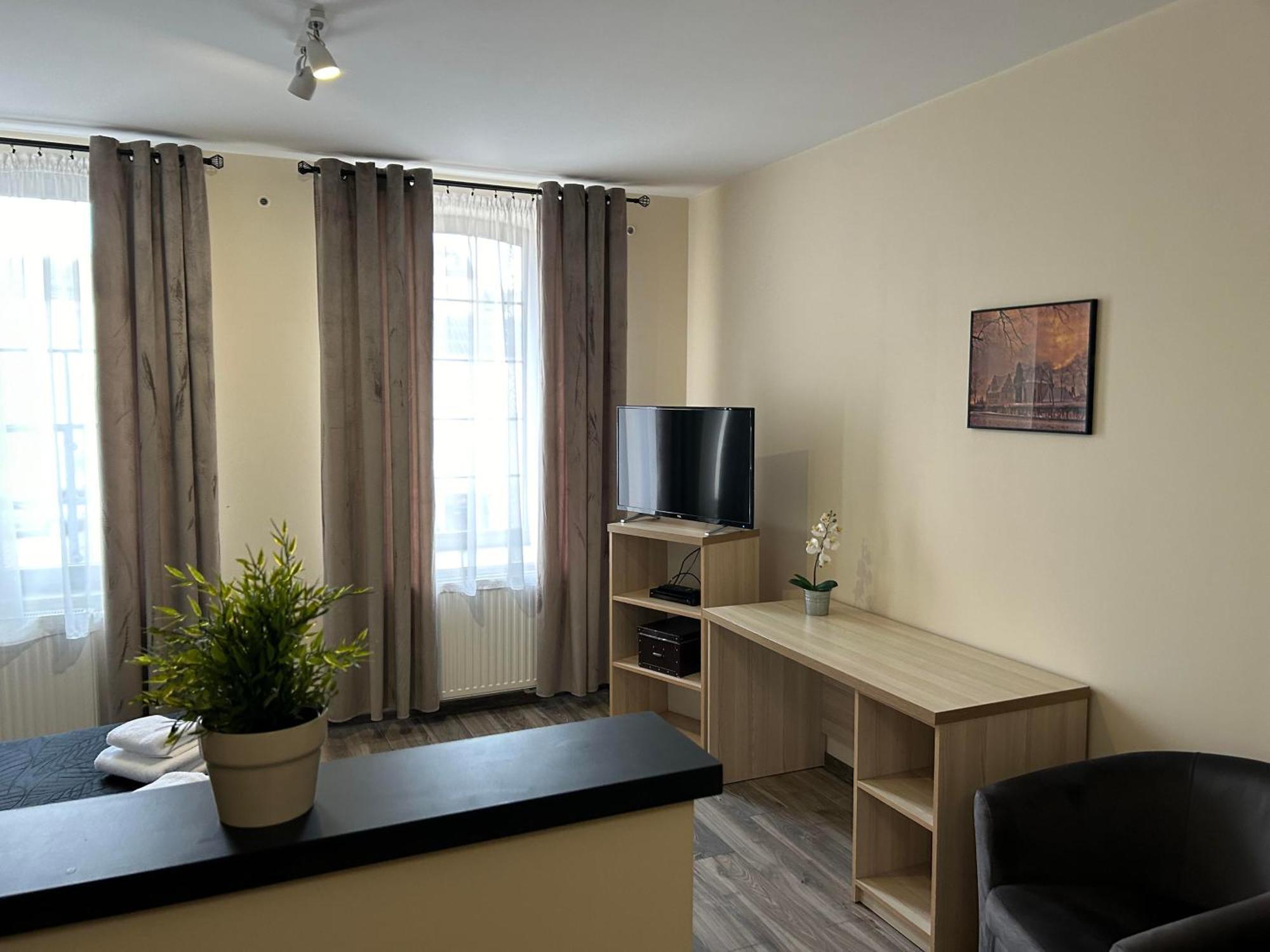 H-T-L Apartamenty Junior Nowa Sol Extérieur photo