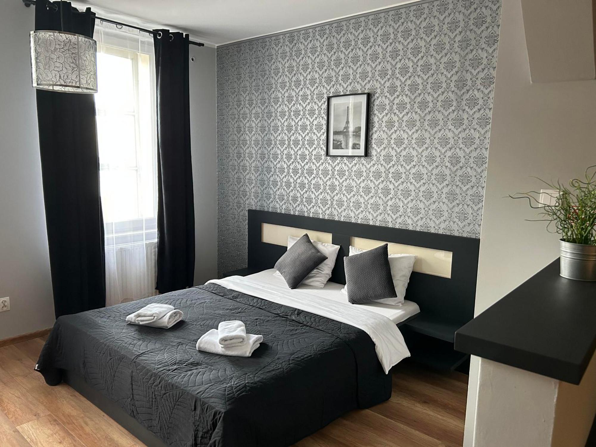 H-T-L Apartamenty Junior Nowa Sol Extérieur photo