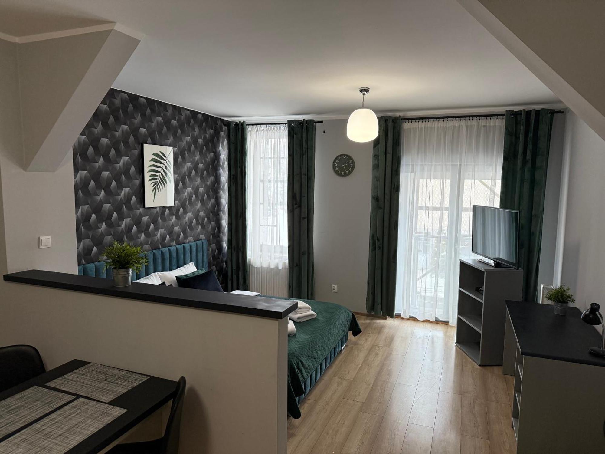 H-T-L Apartamenty Junior Nowa Sol Extérieur photo